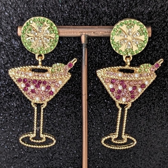 Jewelry - Cosmopolitan drink pink bling drop earrings